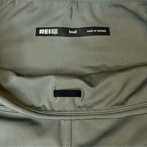NWT Size Small REI Co-op Swiftland 9” Running Shorts